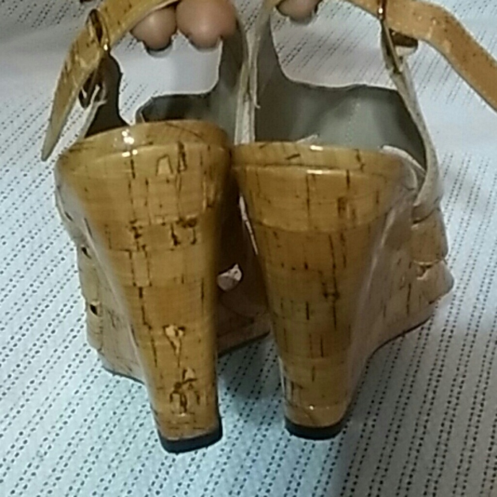 Sandals - Picture 3 of 4